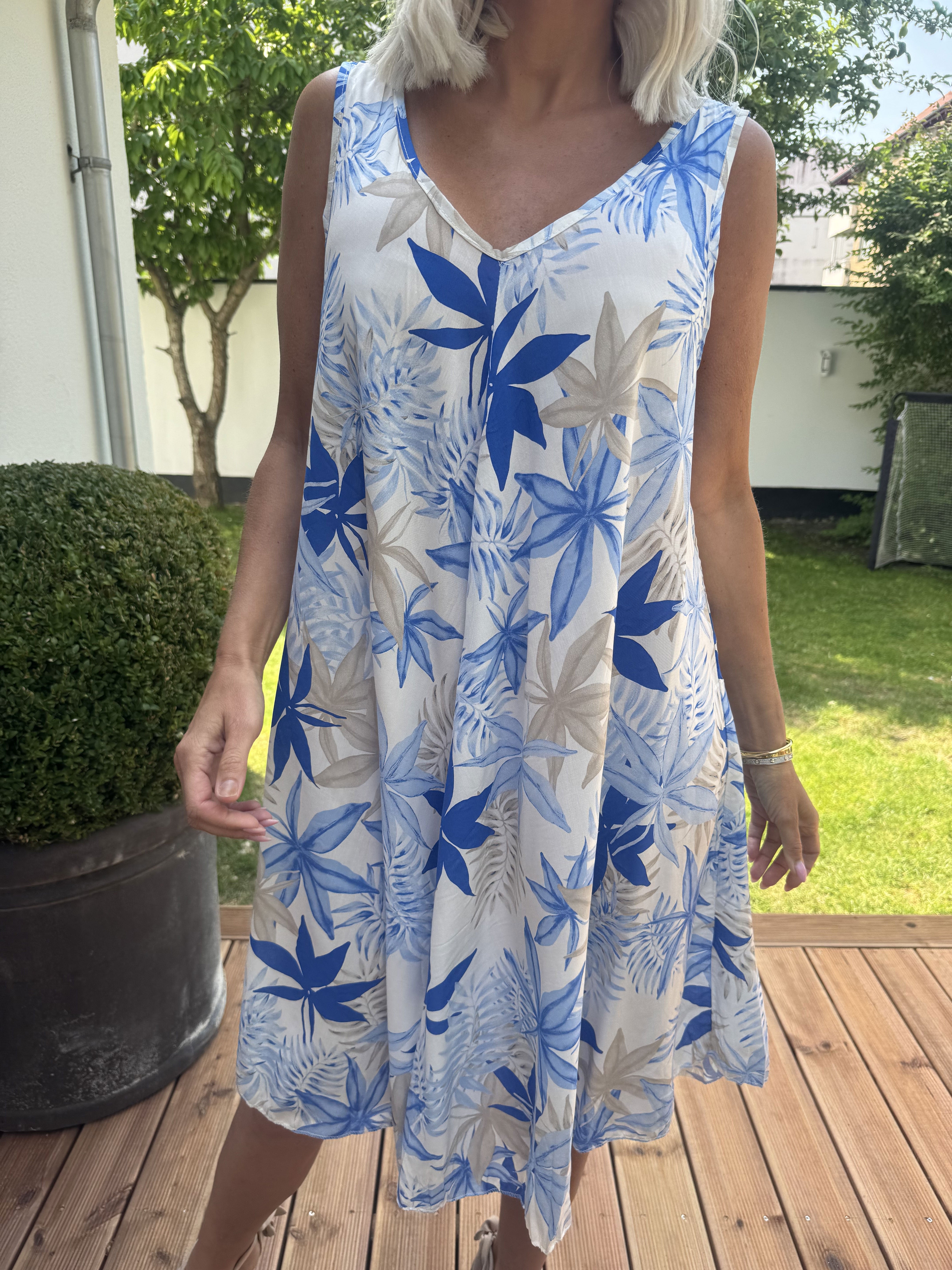 Sigri - Sød blomsterkjole i viskose med bredestropper